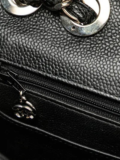 Pre-owned Chanel 2000-2002 Jumbo Classic Caviar Single Flap Shoulder Bag In Black