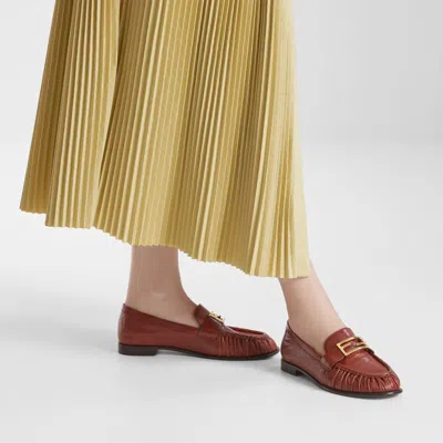 Fendi Curled Metal Detail Baguette Loafers In Red