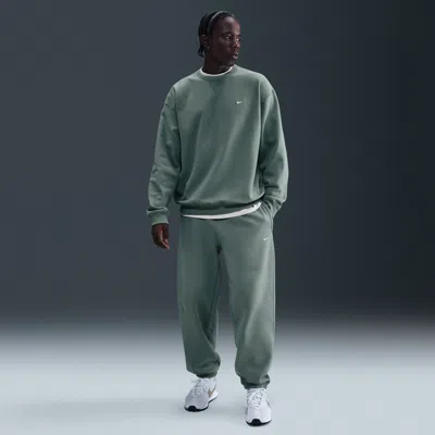 Nike Solo Swoosh Fleece Sweatpants In Gray