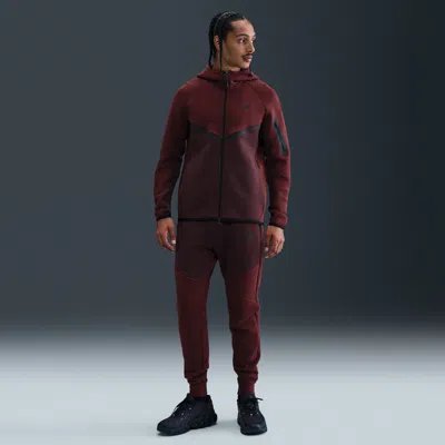 Nike Men's Tech Fleece Jogger Pants In Red