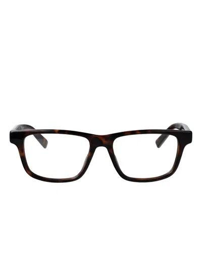 长方形镜框眼镜