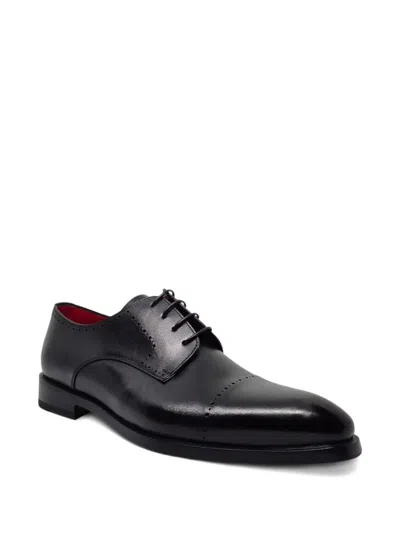 穿孔鞋头盖德比鞋