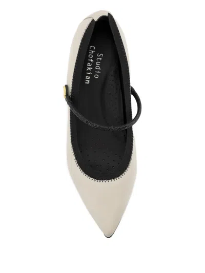 Studio Chofakian レザー フラットシューズ In White