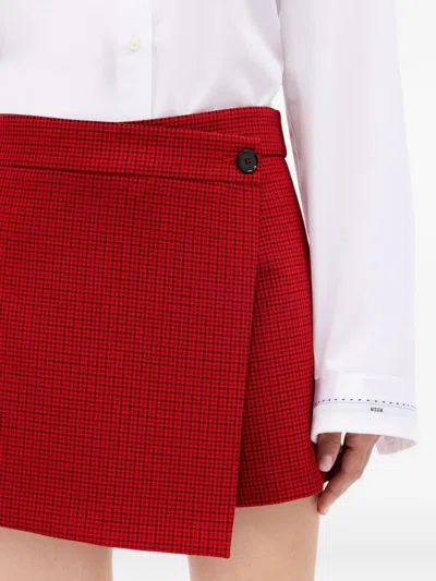 Msgm Button-fastening Wrap Shorts In Red