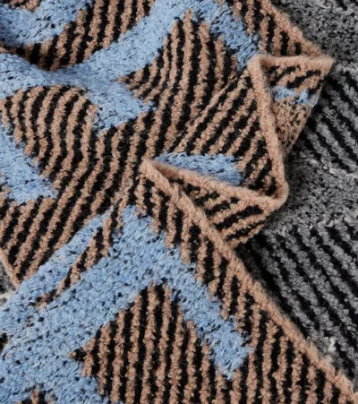 LOGO羊驼毛与羊毛混纺围巾