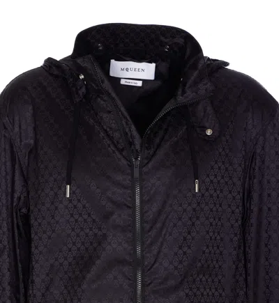Alexander Mcqueen Skull Print Hooded Jacket In Black