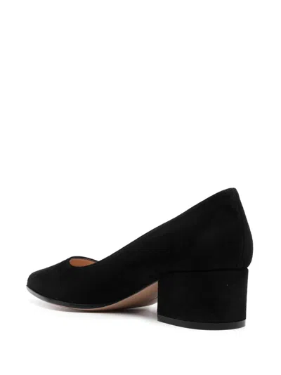 Gianvito Rossi Black Suede Pumps In Black