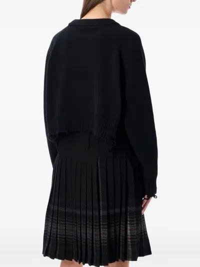 Low Classic Cropped Pullover Distressed Hemline In Black