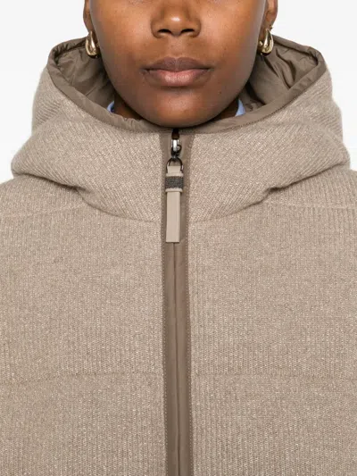 Brunello Cucinelli Hooded Puffer Jacket In Neutral