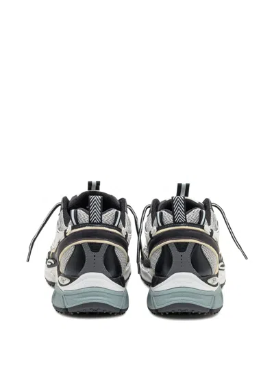 BE RIGHT BACK SNEAKERS