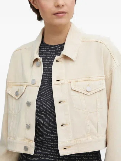 搭扣LOGO印花夹克