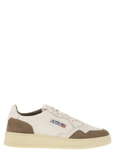 Autry Medalist Low Sneakers In Goatskin And Suede In White