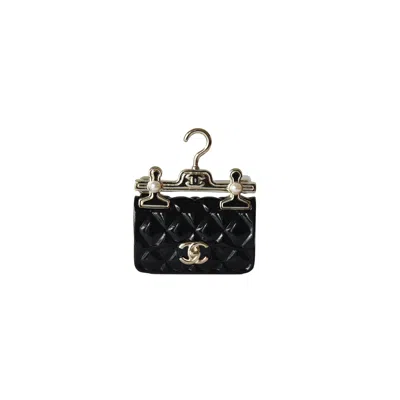 Pre-owned Chanel Metal Resin Quilted Flap Bag Brooch Black