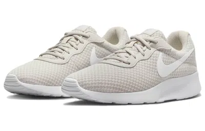 Nike (wmns)  Tanjun 'light Orewood Brown' In Multi
