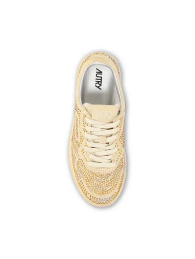 Autry Sneakers In Neutral