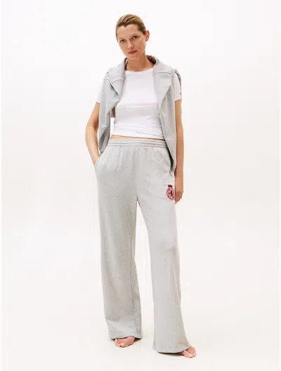 Tommy Hilfiger Embroidered Crest Logo Lounge Sweatpant In Gray