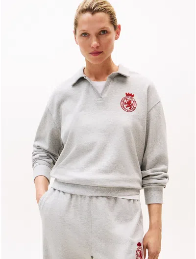 Tommy Hilfiger Embroidered Crest Logo Lounge Sweatshirt In Gray