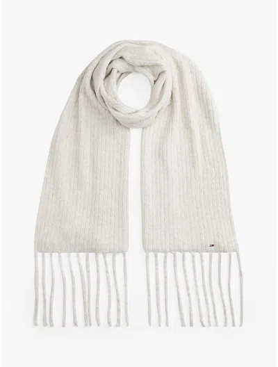 Tommy Hilfiger Logo-plaque Fringed Scarf In White