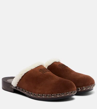 Miu Miu Shearling-lined Suede Clogs In Brown