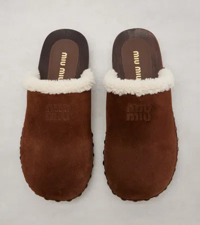 Miu Miu Shearling-lined Suede Clogs In Brown