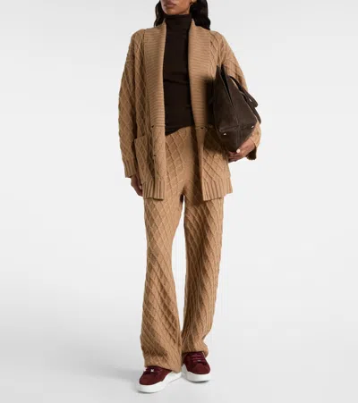 Max Mara Tmaxi Teddy-trimmed Suede Sneakers In Red