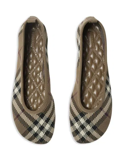 Burberry Checkered Knitted Ballerina Shoes Women In Brown