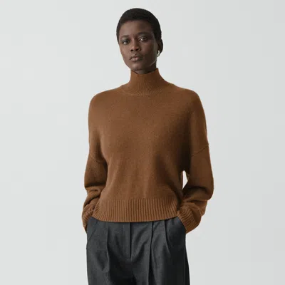Theory Cropped Turtleneck In Cashmere In Brown