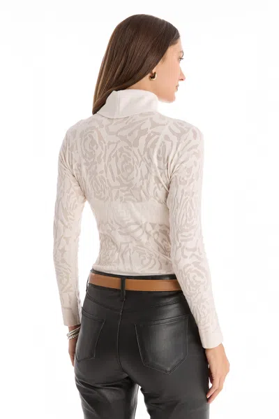 The Noli Shop Alina Rose Turtleneck Top In White