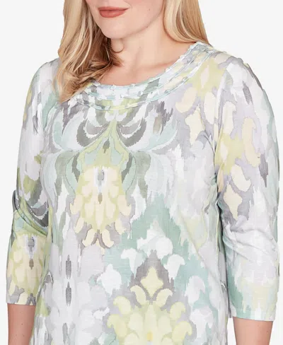 Alfred Dunner Petite Stockbridge Ikat Medallion Pattern Soft Knit Top In Neutral