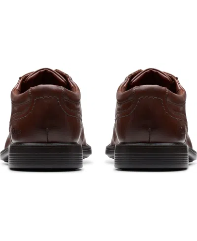 Clarks Eldredge Plain In Brown