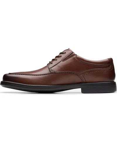 Clarks Eldredge Plain In Brown