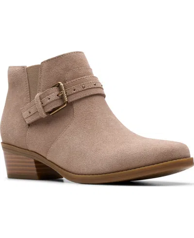 Clarks Women's Danyelle Wish Boots In Brown