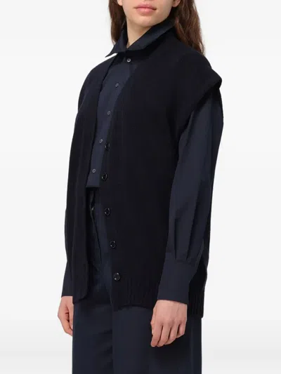 Fabiana Filippi Buttoned Sleeveless Cardigan In Black