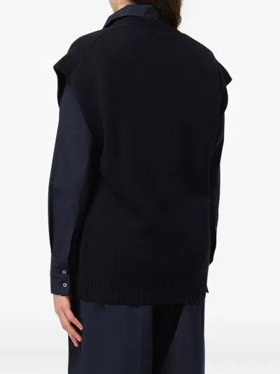 Fabiana Filippi Buttoned Sleeveless Cardigan In Black