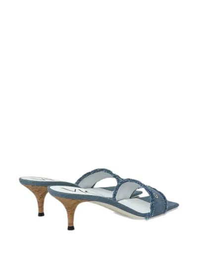 磨损边高跟凉鞋