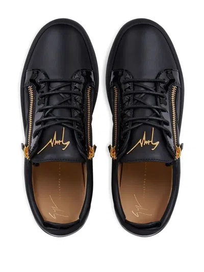 Giuseppe Zanotti Zip-detailed Low-top Sneakers In Black