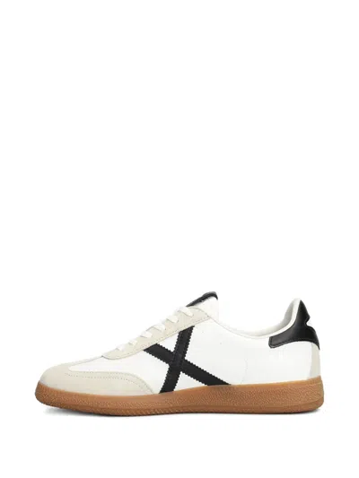 Munich Barru 162 Sneakers In White
