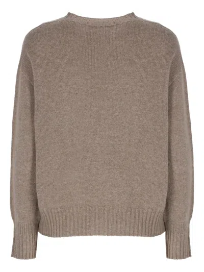 罗纹边饰圆领毛衣