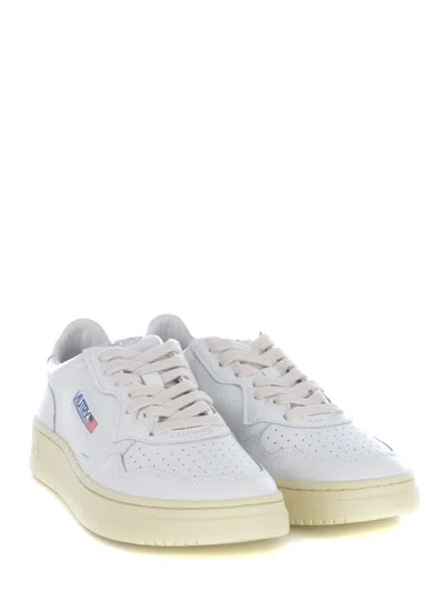 Autry Sneakers  "medalist Low" In White