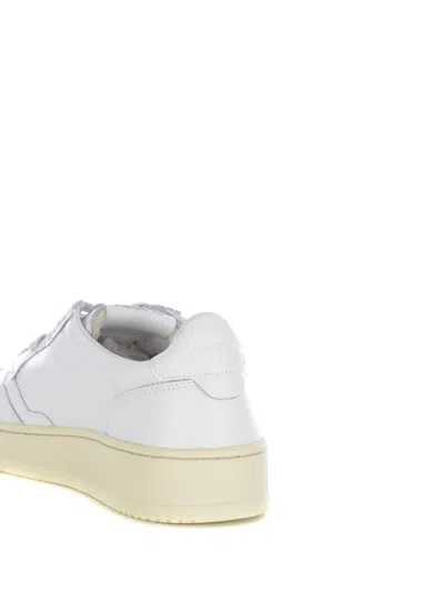 Autry Sneakers  "medalist Low" In White
