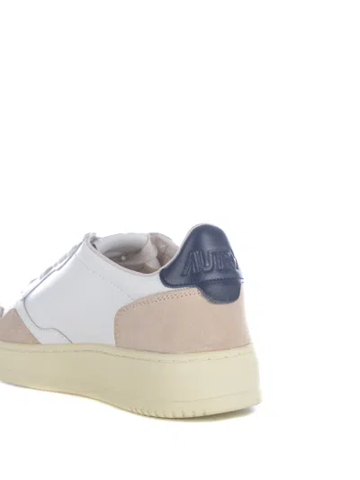 Autry Sneakers  "medalist Low" In White