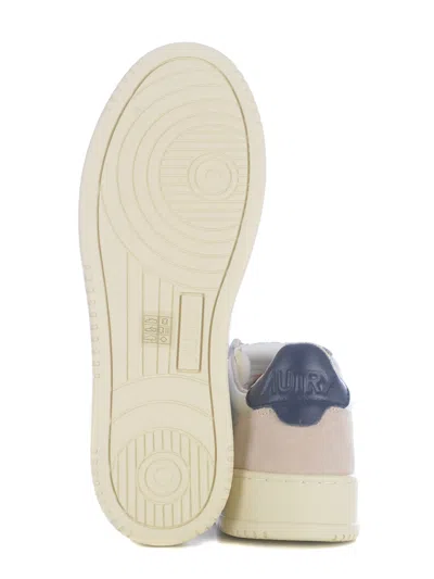 Autry Sneakers  "medalist Low" In White