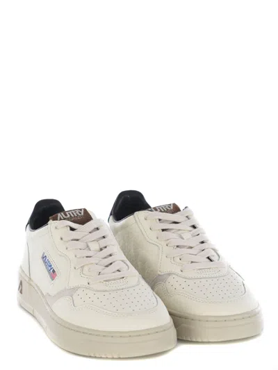 Autry Perforated Suede-trim Sneakers In Neutral