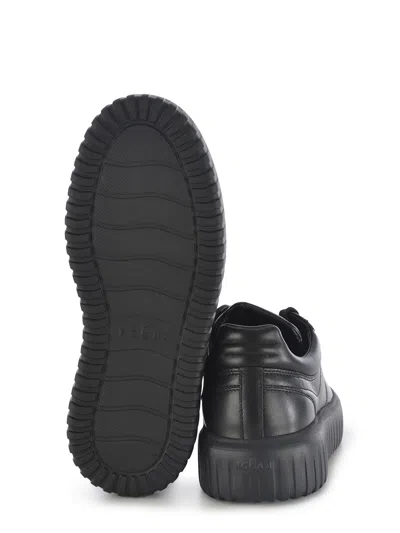 Hogan Monochromatic Low-top Sneakers With Ridged Rubber Sole In Black