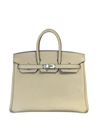 Pre-owned Hermes 2025 Birkin 25 Handbag In Gold