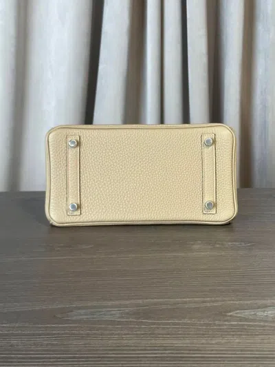 Pre-owned Hermes 2025 Birkin 25 Handbag In Gold