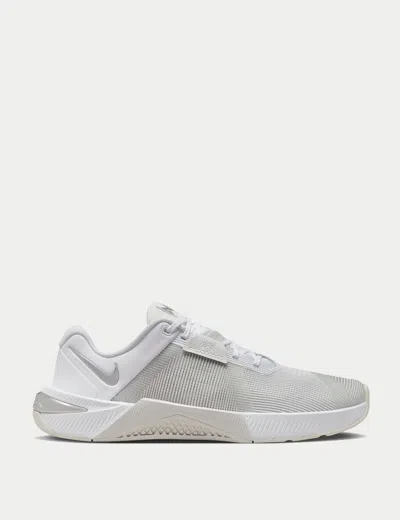 Nike Women's Metcon 10 Shoes In White
