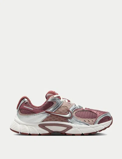 Nike Women's V5 Rnr Trainers In Burgundy