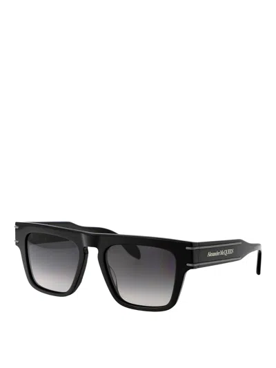 Alexander Mcqueen Eyewear Square Frame Sunglasses In Neutral