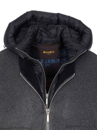 Moorer Hooded Down Jacket Featuring Quilted Sleeves In Gray